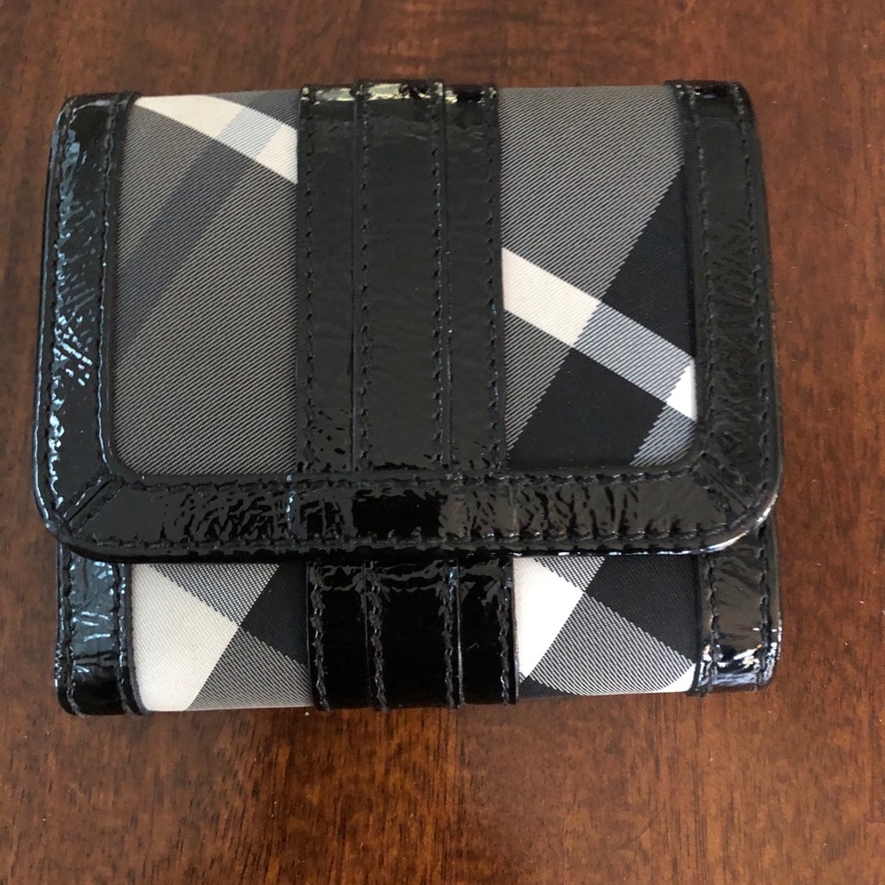 Burberry black and white check wallet